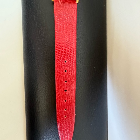 Betty Boop Retro Vintage Red and Gold Watch - Picture 5 of 8